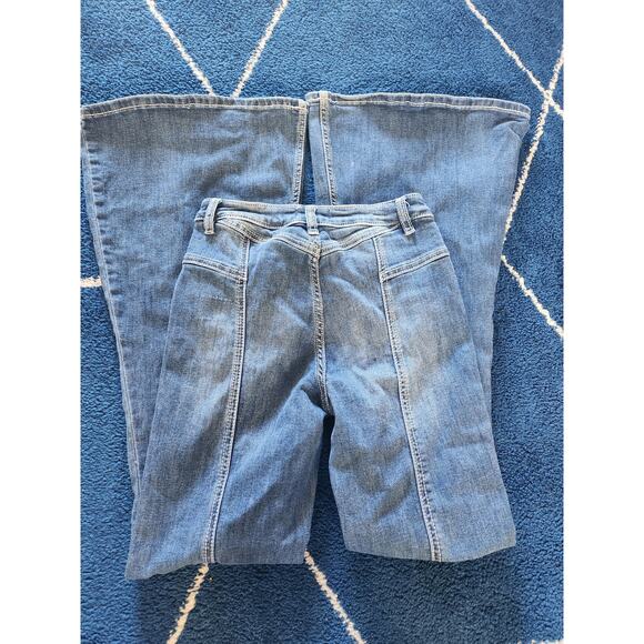 Shyanne Women's Wide Leg Light Wash Jeans-26W/34L Regular - Picture 3 of 6